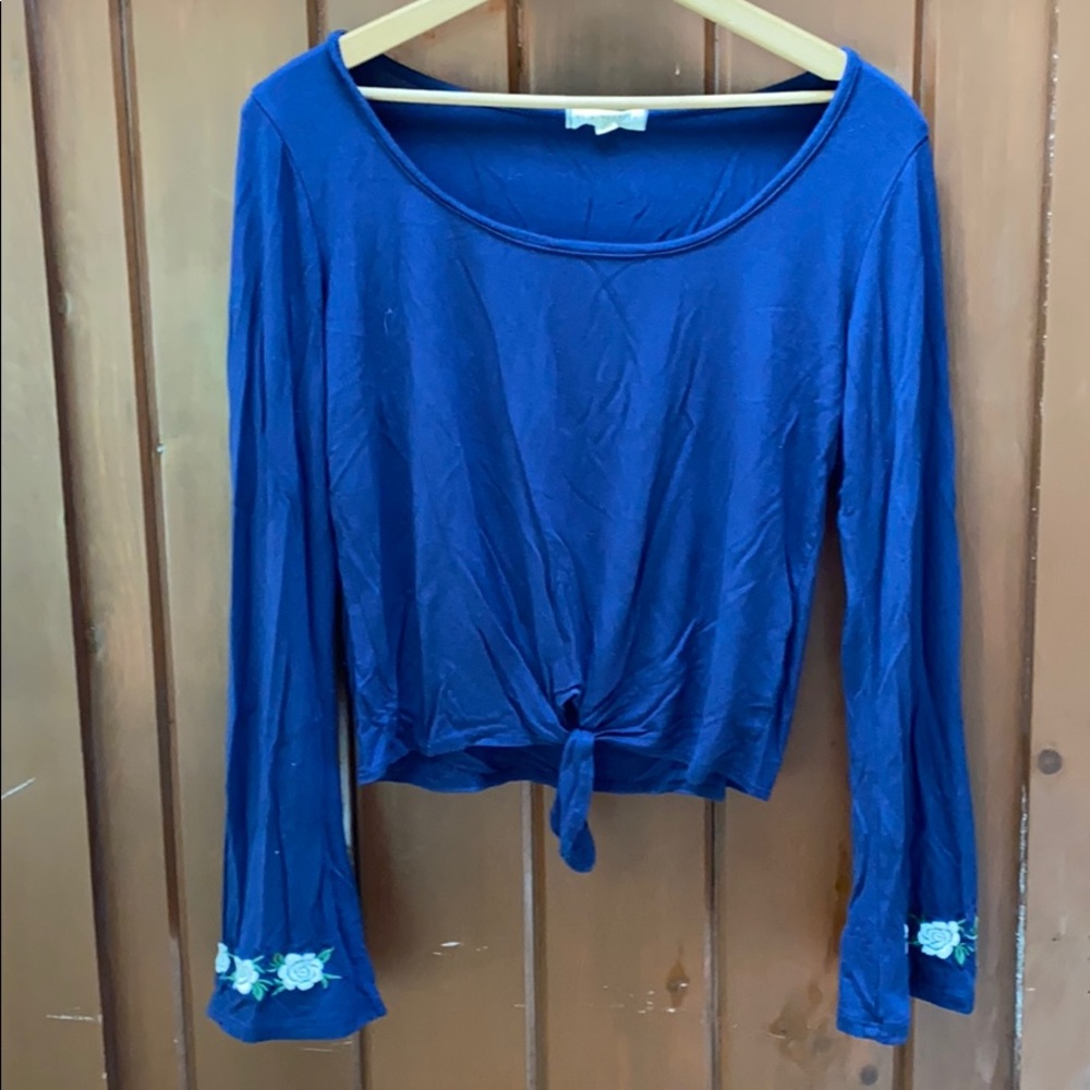 Long sleeve crop top